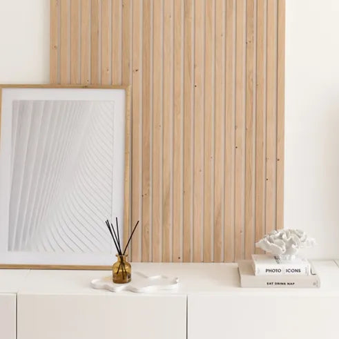 Panneaux Tasseaux MDF finition bois chêne naturel, fond blanc, 250X28.7X2.0cm