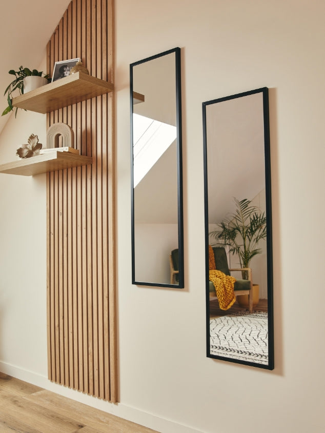 Lot de 2 panneaux MDF avec tasseaux, finition bois chêne naturel et fond noir - Dimensions : 250 x 28,7 x 2,0 cm