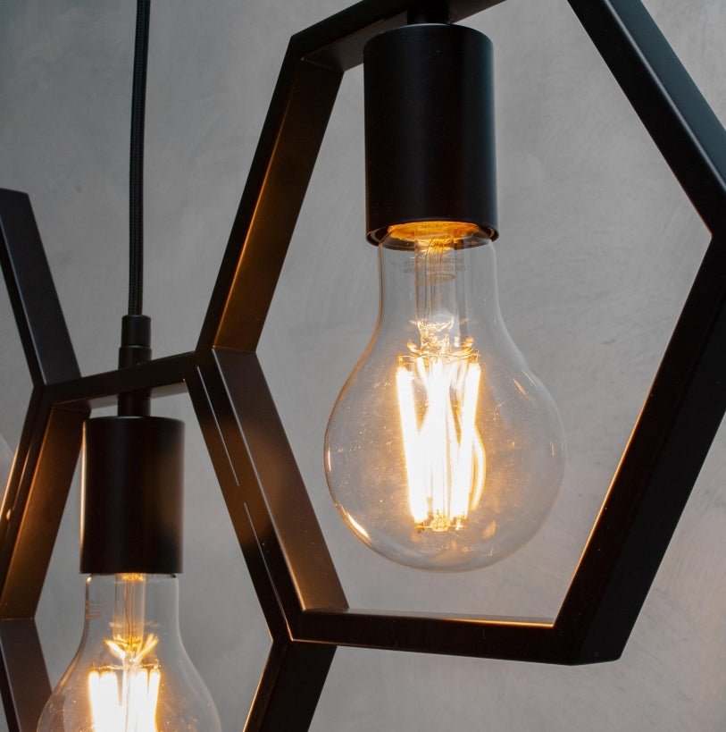 lampe de plafond à suspension design triangulaire LED E27, style moderne et épuré, idéale pour salon ou bureau, 230V.